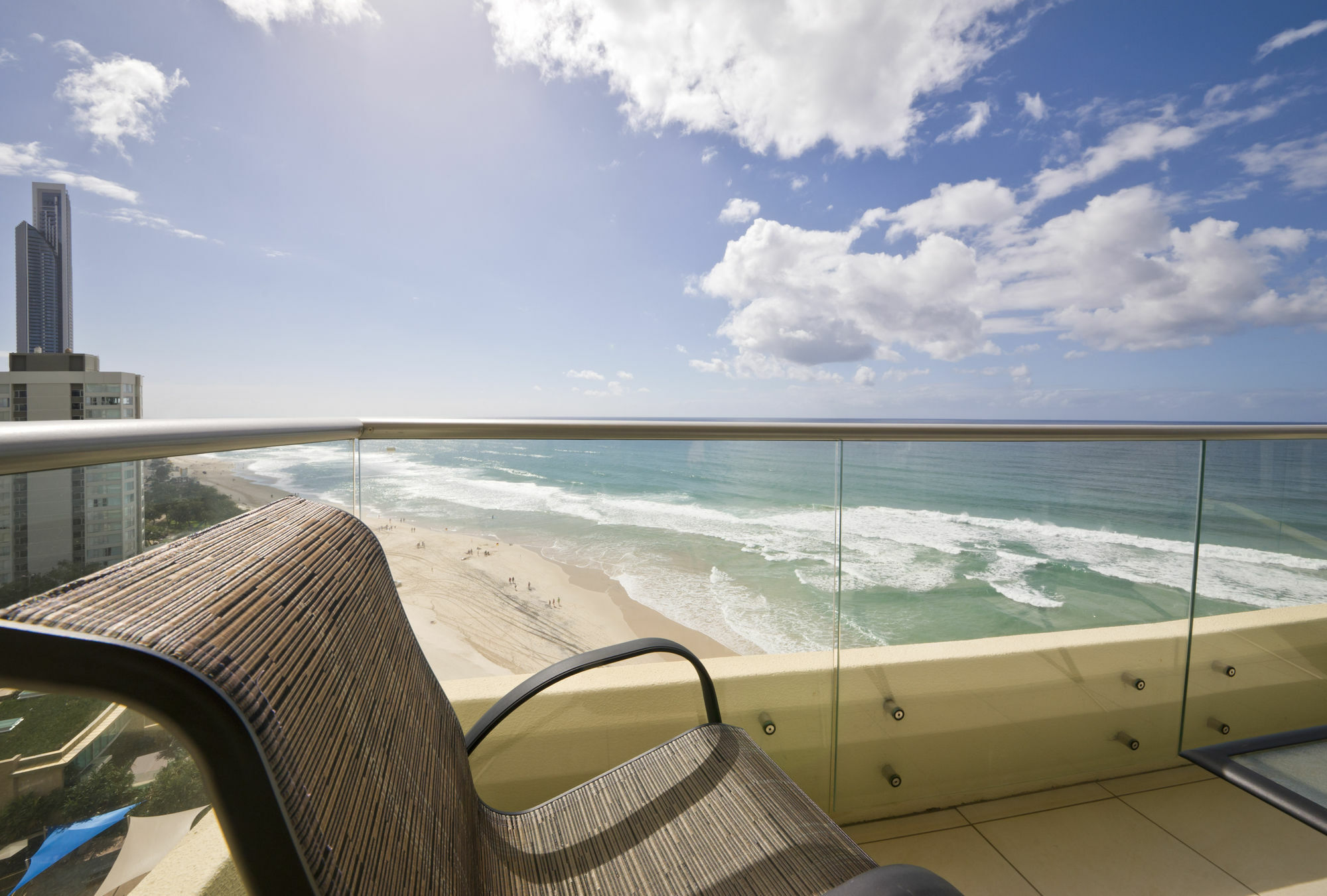 Berkeley On The Beach Gold Coast Exterior foto
