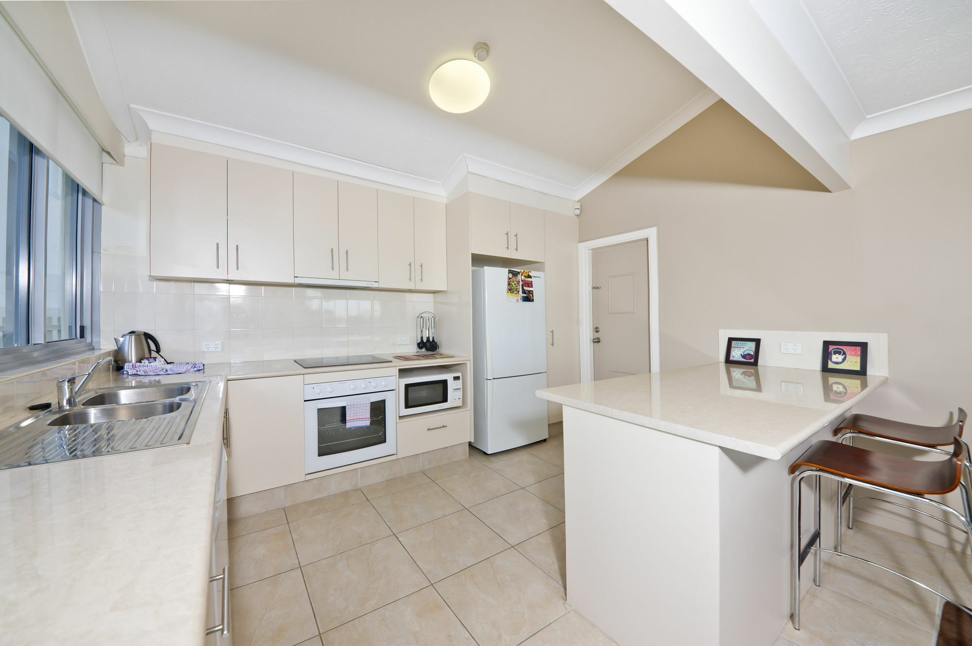 Berkeley On The Beach Gold Coast Exterior foto